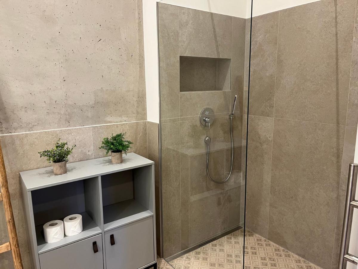 Gmunder Premium Dachgeschoss-Apartments 格门德蒂格斯 外观 照片